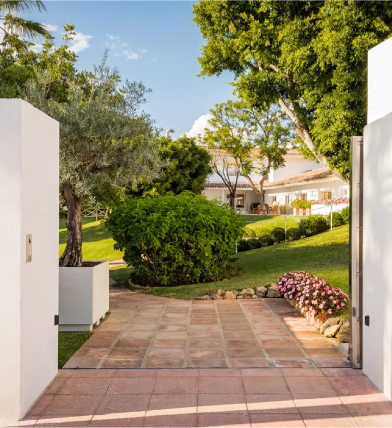 Entrance of the HC International Hospital in Marbella, Spain where Facialteam's Facial Feminization clinic is located