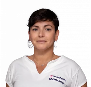 Claudia Caravaca, Patient Relations Assistant at Facialteam, a clinic for FFS surgery.