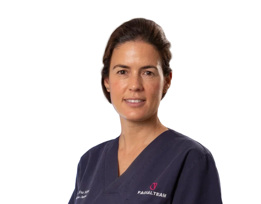 Hair Feminization Specialist Doctor Ana Mota Burgos, specialized hairline feminization surgeon at Facialteam, a clinic for FFS surgery.