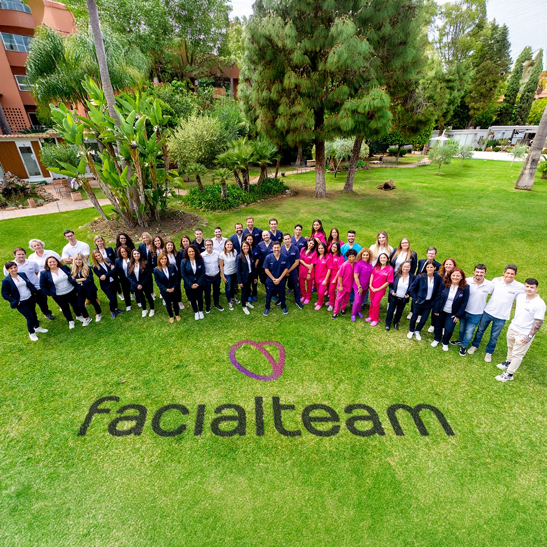 Facialteam Facial Feminization Surgery experts 2024 team picture